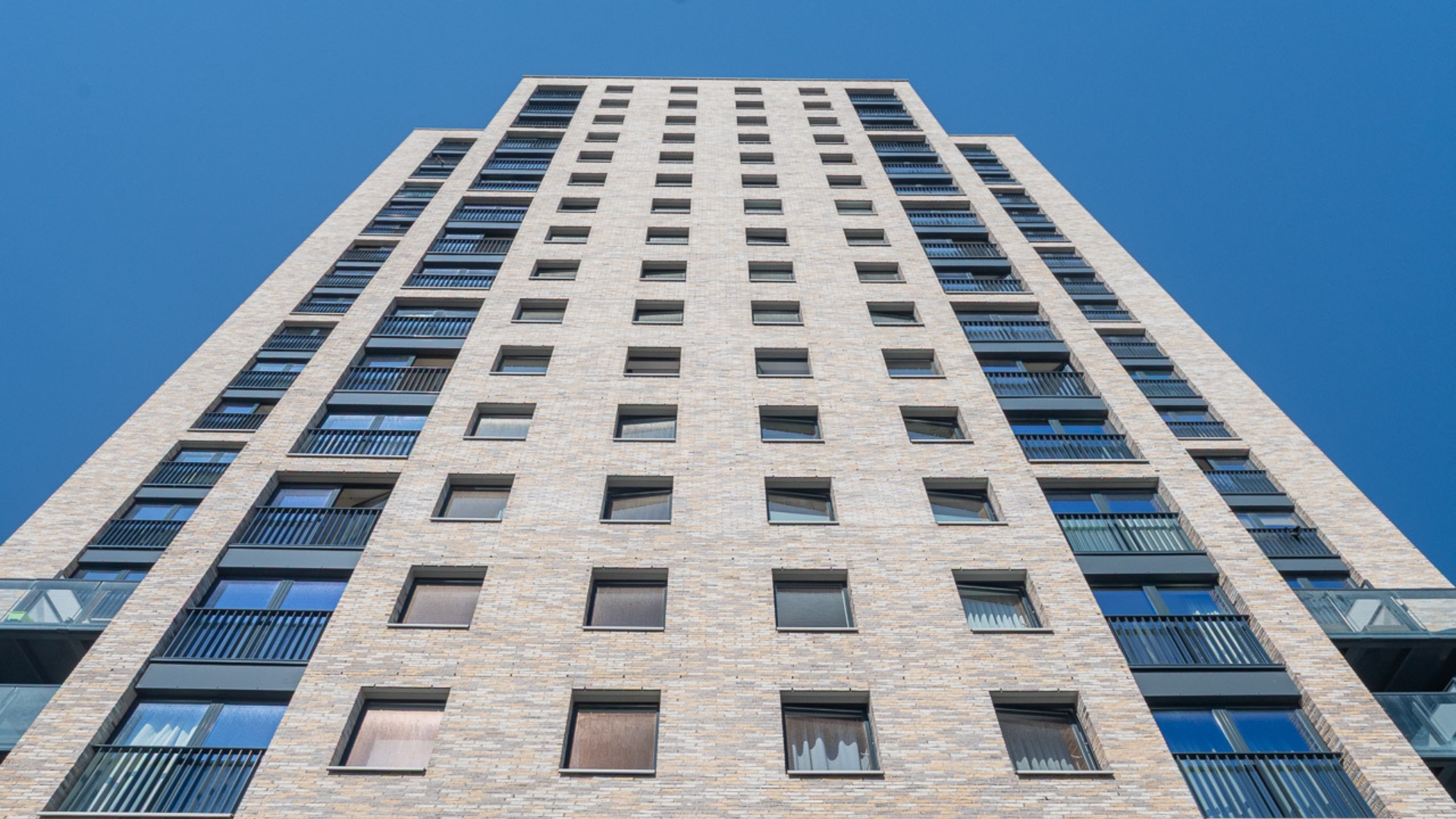 Smalle Gevelstenen Toegepast Polarisflat Groningen